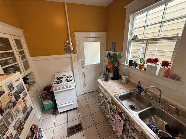 902 STEWART Court – photo 5