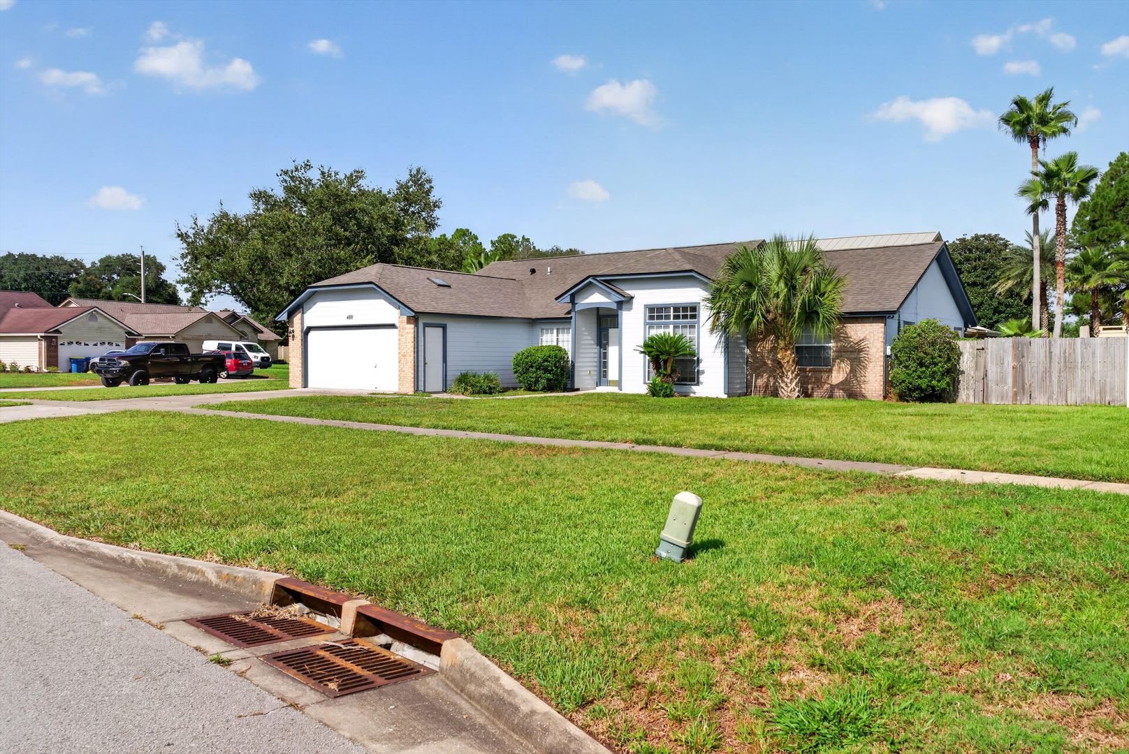 Large Home Has Fenced Backyard – photo 3