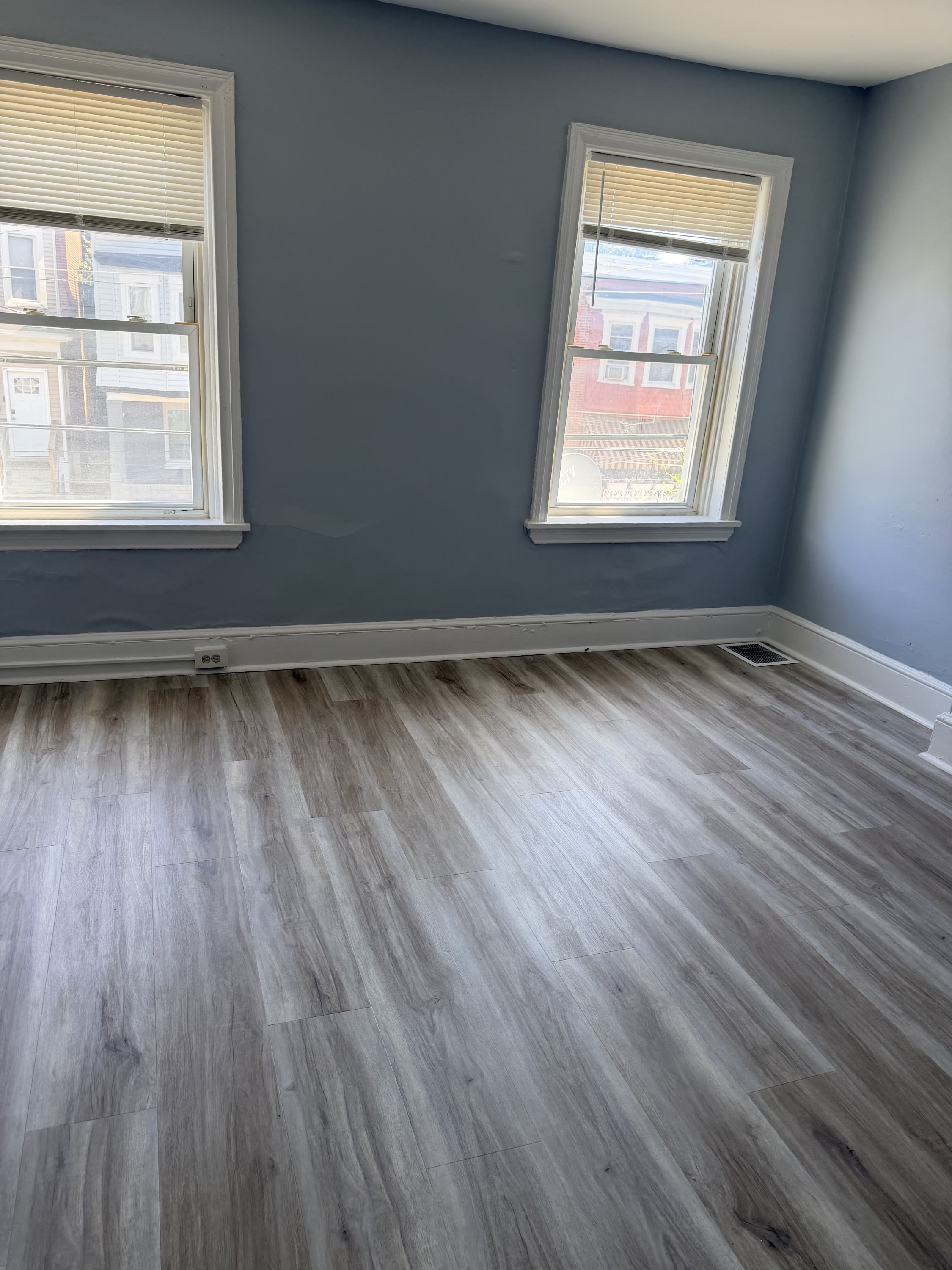 100 West 24th Street – photo 3