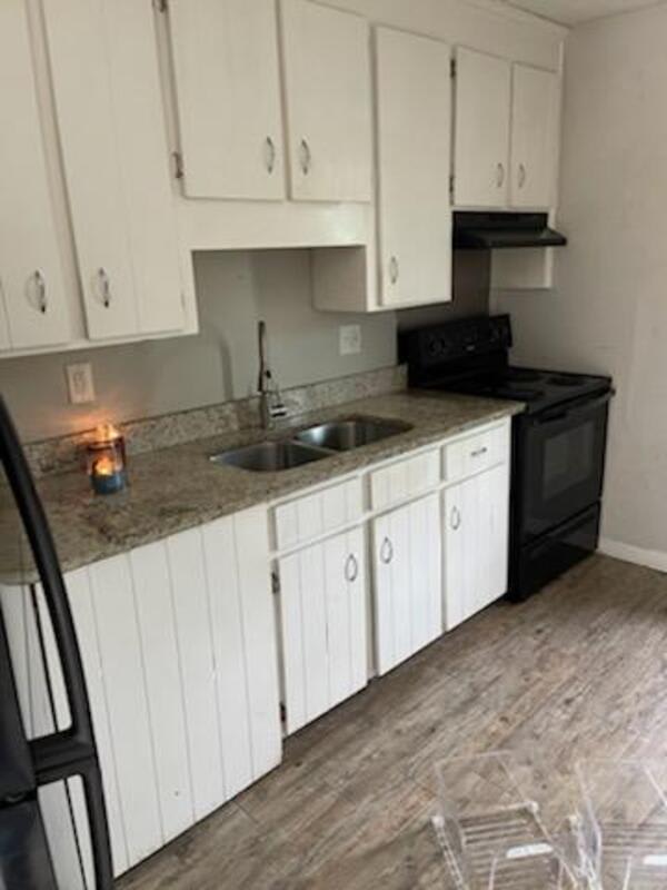 250 Rose Street – photo 2
