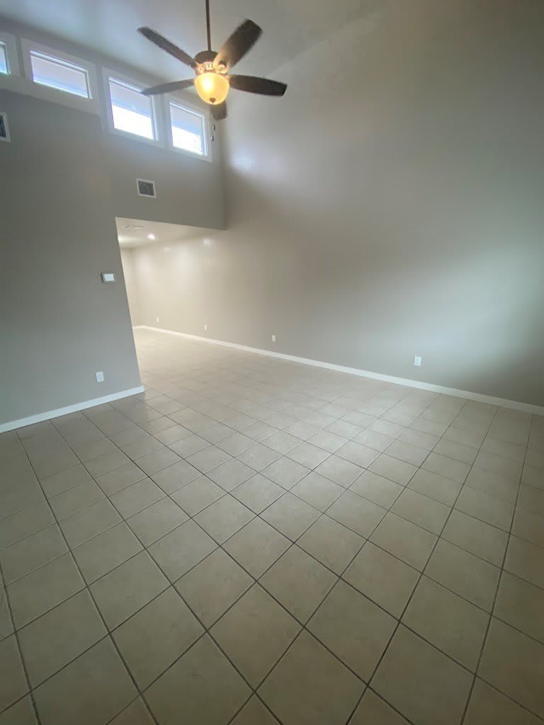 518 Peterson Dr – photo 4