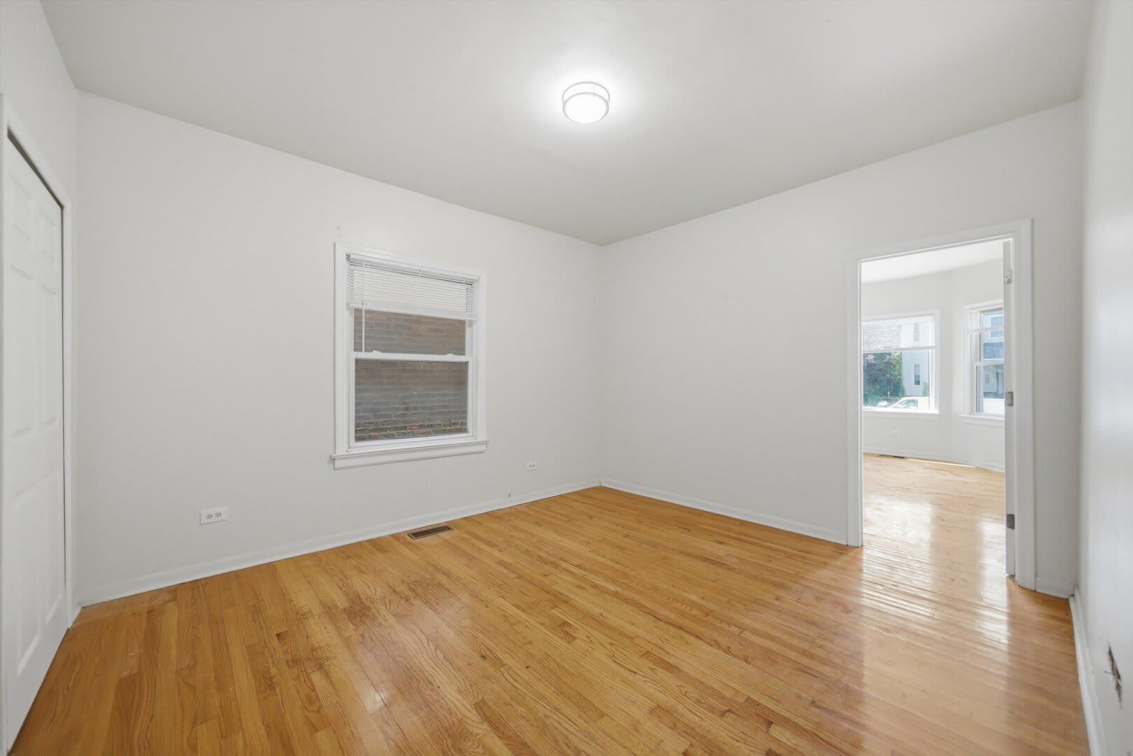 1915 Asbury Avenue – photo 5