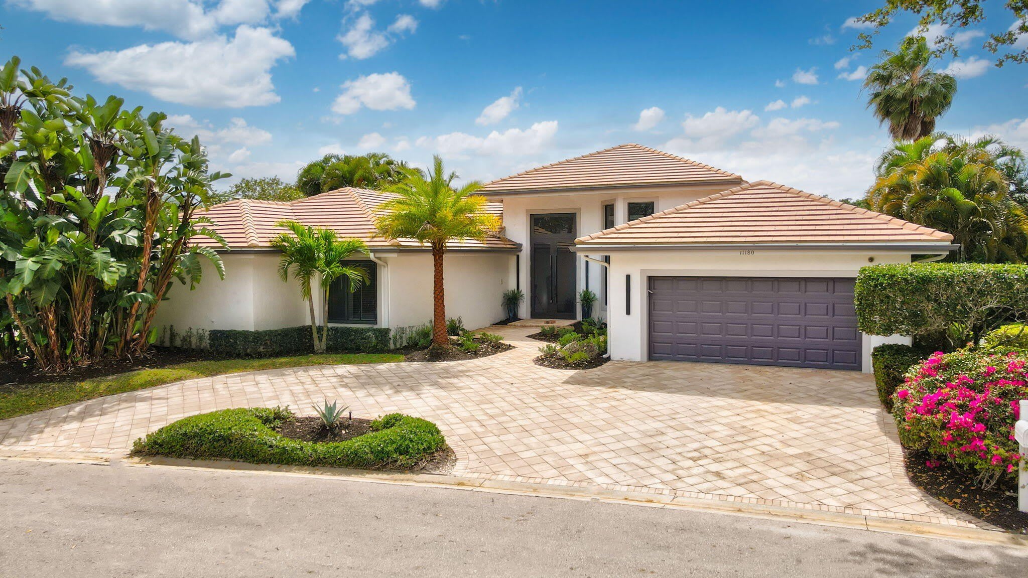 11180 Isle Brook Court – photo 3