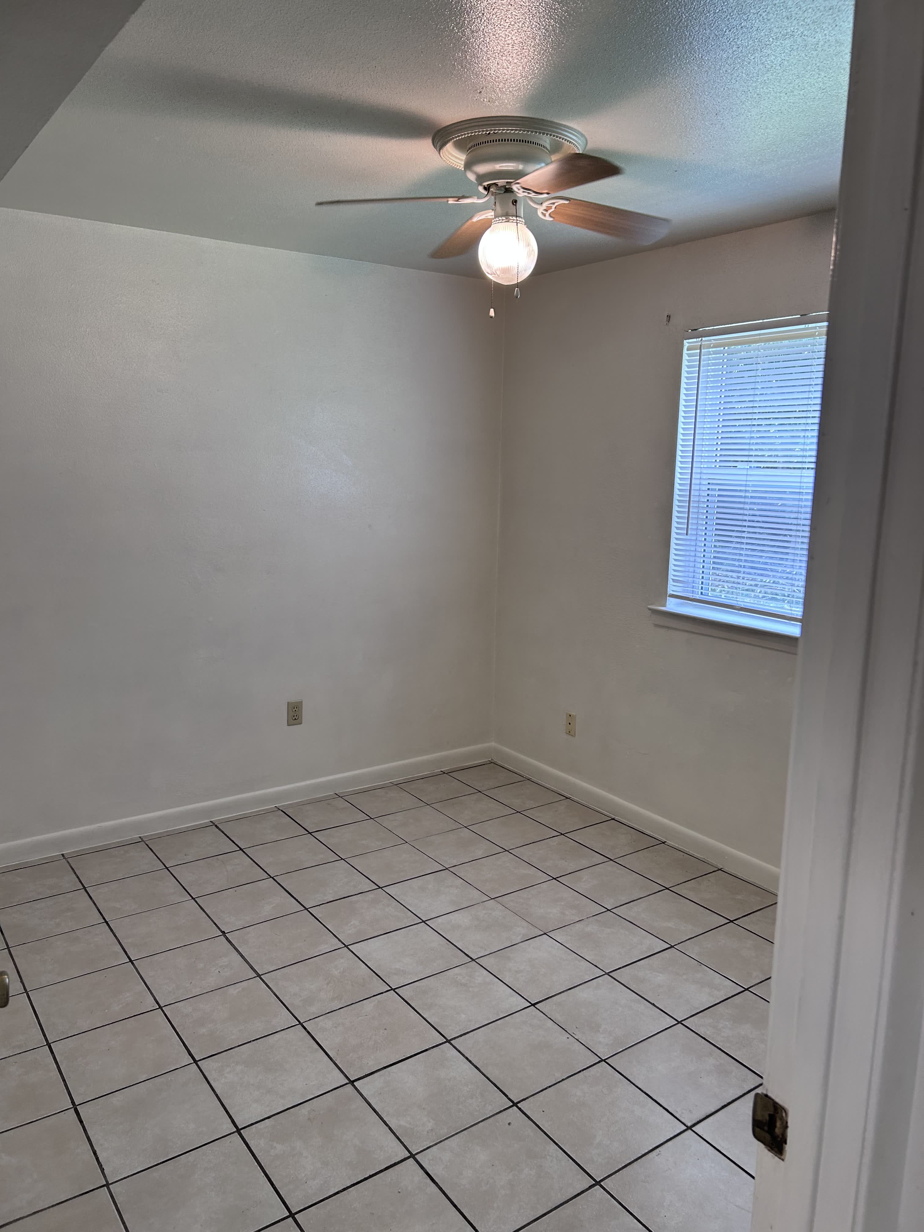 619 Warren St – photo 5