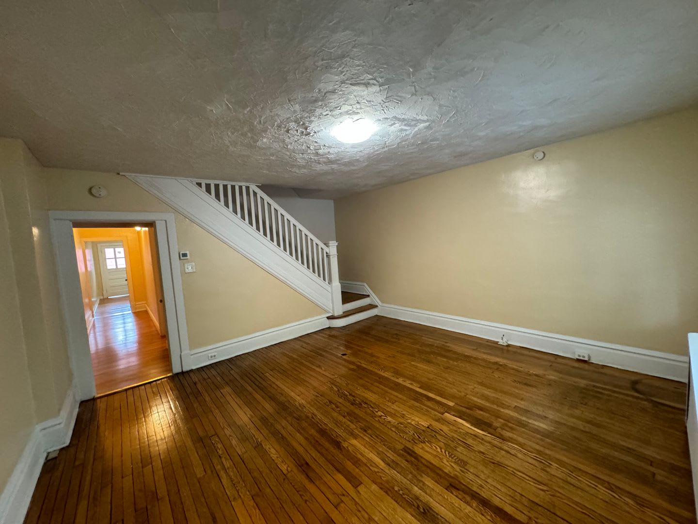 3 Bedroom Single Family Home in Harrisburg! – photo 3
