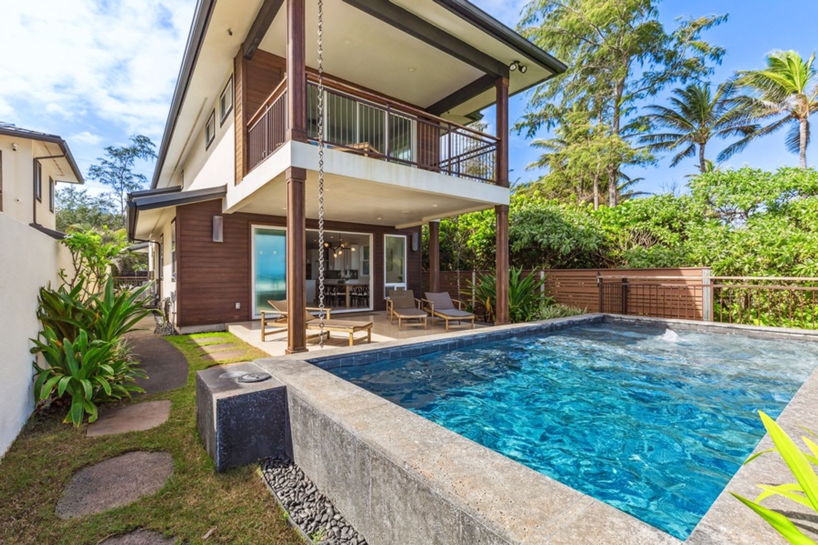 Majestic Mahakea: Oceanfront Oasis by Gather – photo 2