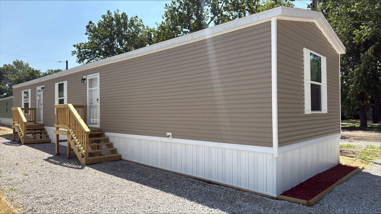 1085 Spring Bay Rd – photo 1