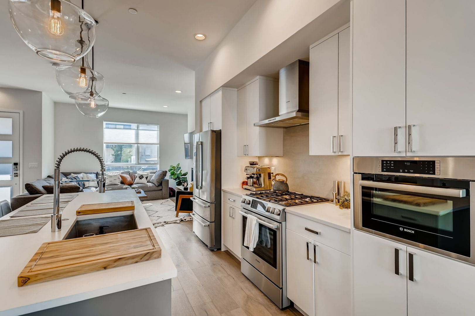 Contemporary Townhome with Rooftop Deck-Flatiron Views – photo 2