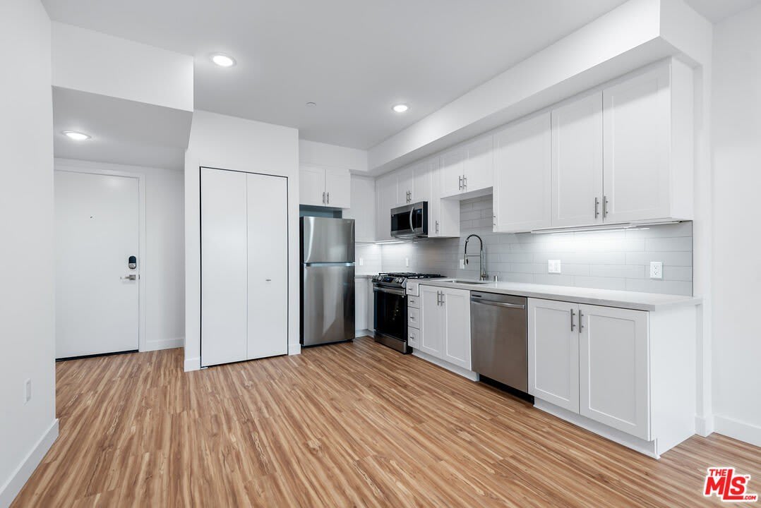 11600 National Blvd – photo 3