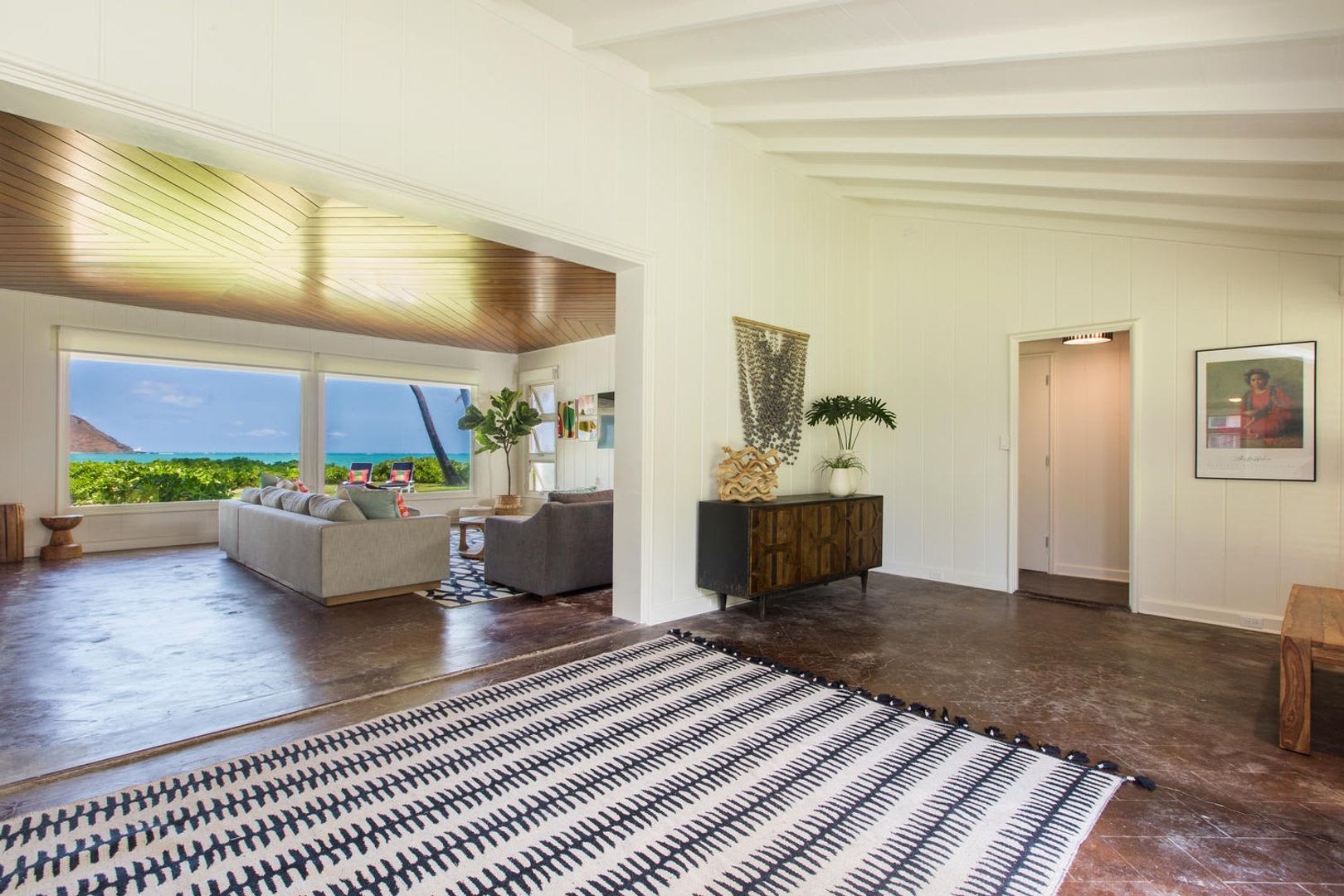 Gorgeous Oceanfront Home w/Mokulua Isle Views, Yard & AC: Lanikai Oceanside – photo 1