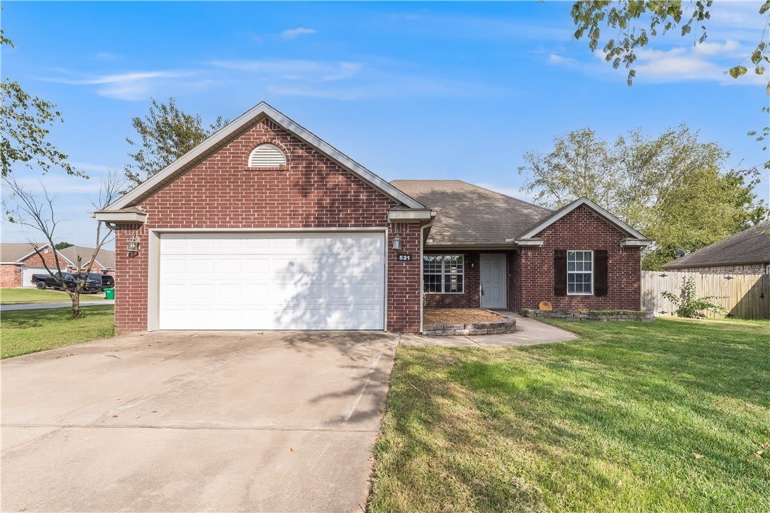 521 Red Bud Street – photo 1