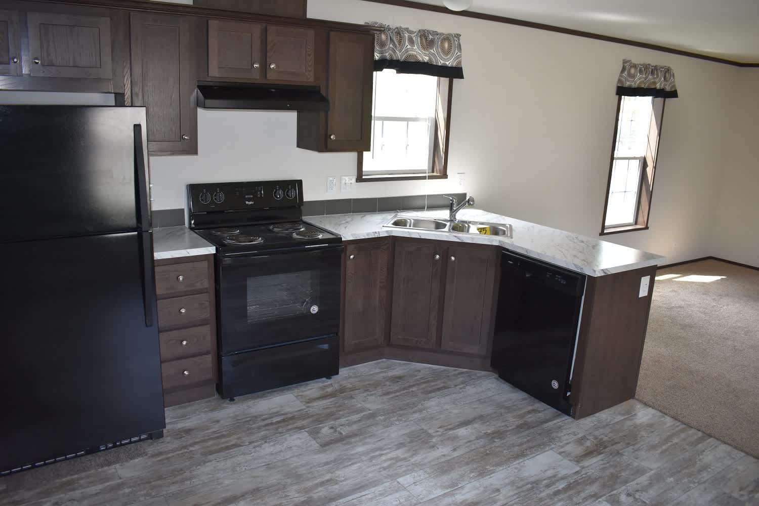 Elm Estates – photo 2