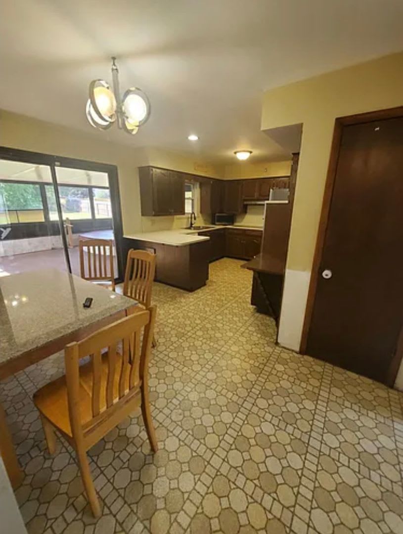3 bedroom Kentwood Home for Rent – photo 3