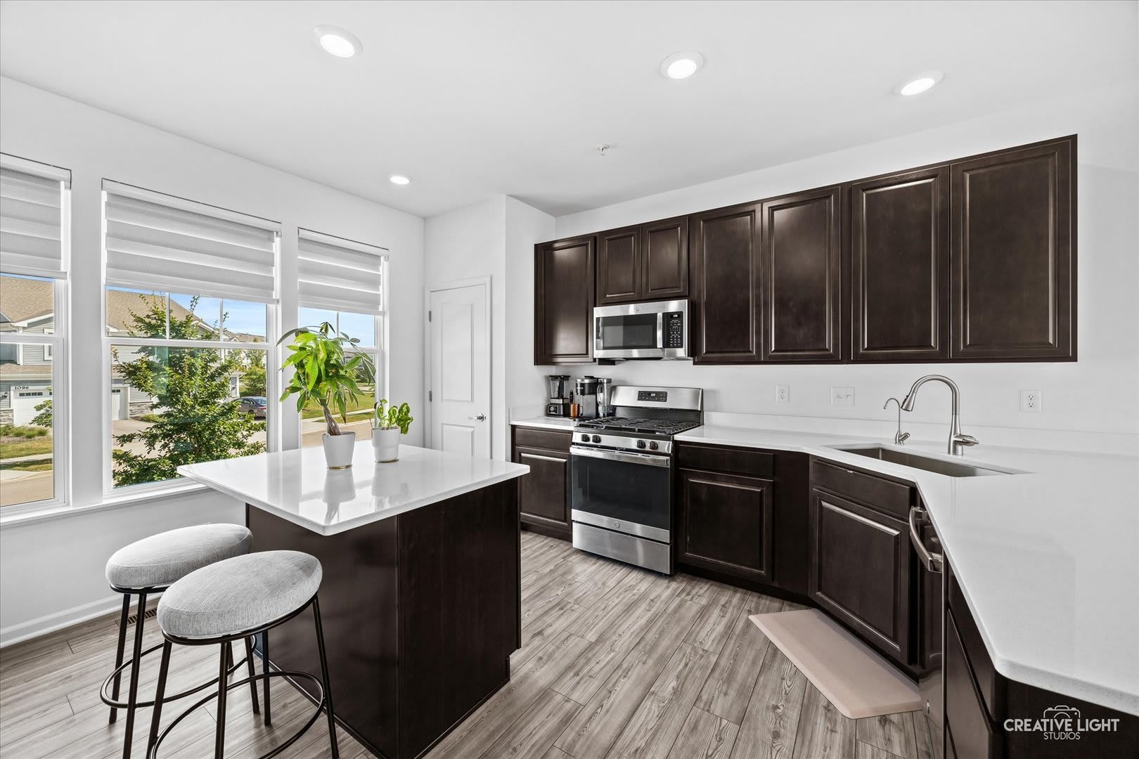 1097 Moraine Drive – photo 5