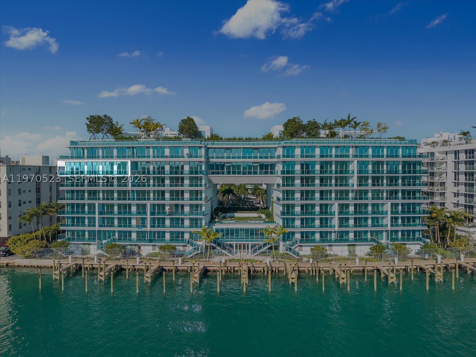 9201 E Bay Harbor Dr – photo 2