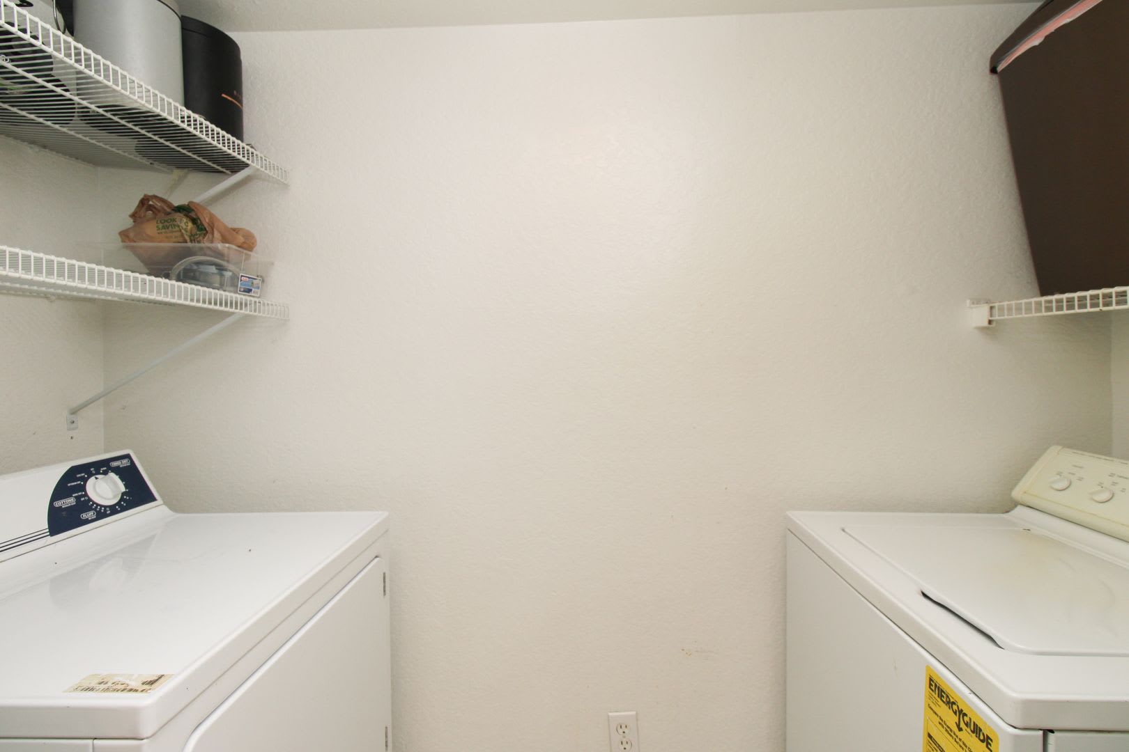 Unfurnished Annual 2025 Available In Ibis Club Starting April 1 2025 Colorful Bright Exceptionally Clean 2 2 Condo – photo 5