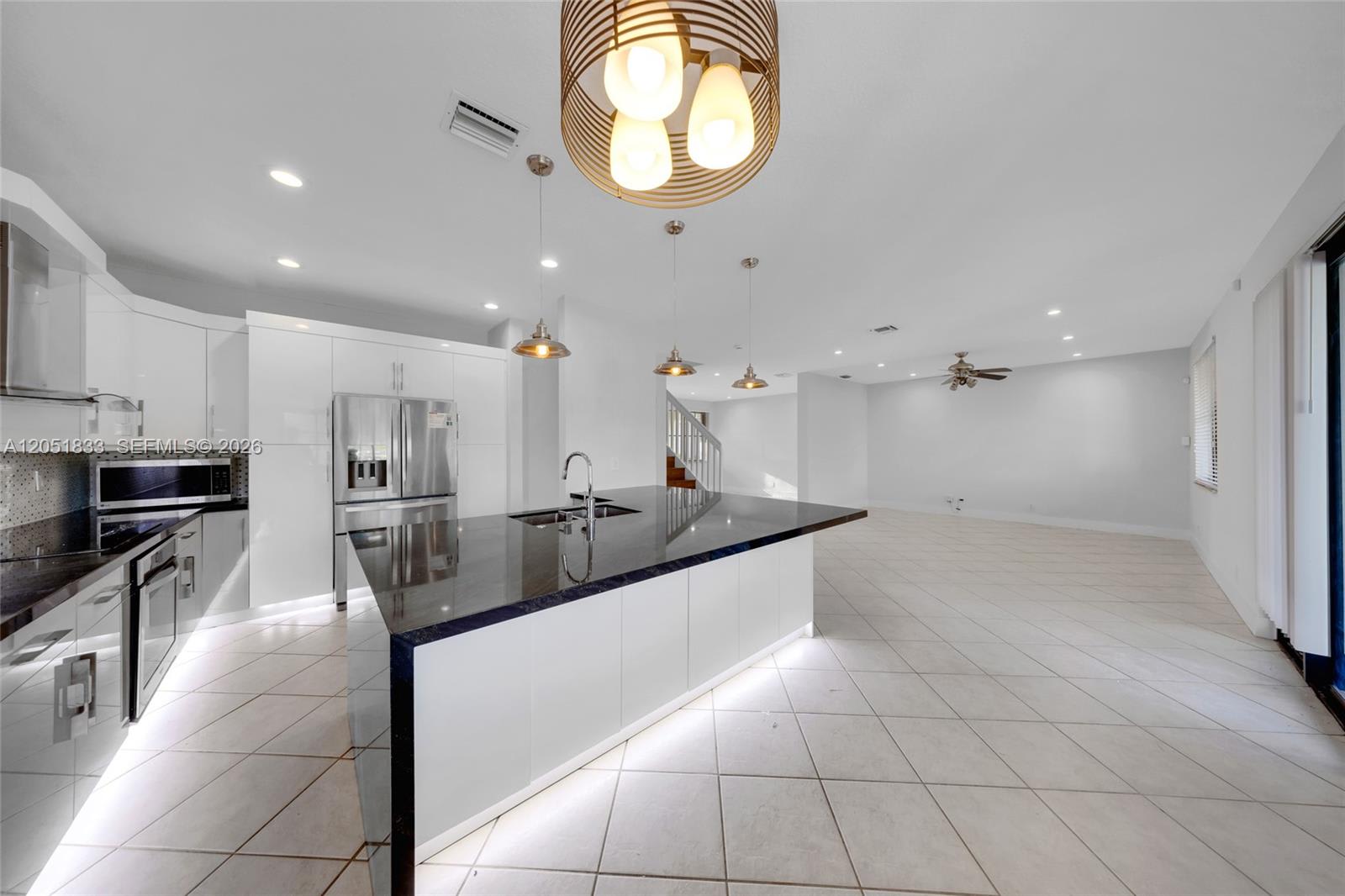 1538 Tamarind Court – photo 3