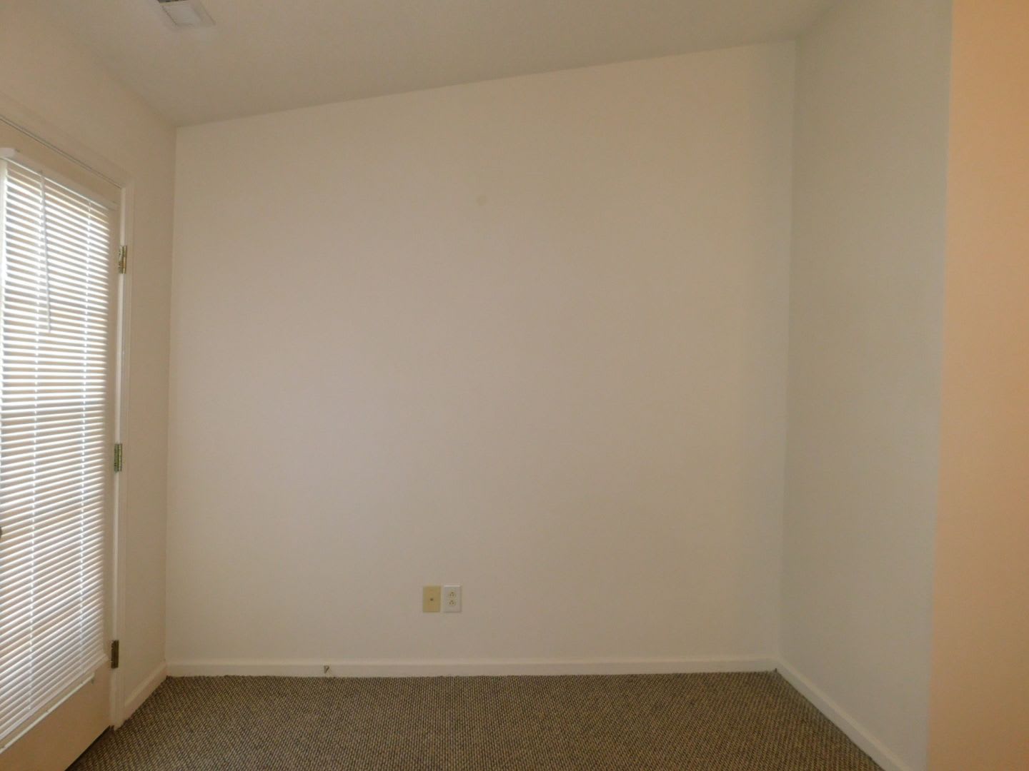 Charming 2-Bedroom, 2-Bath Duplex with Garage – photo 5