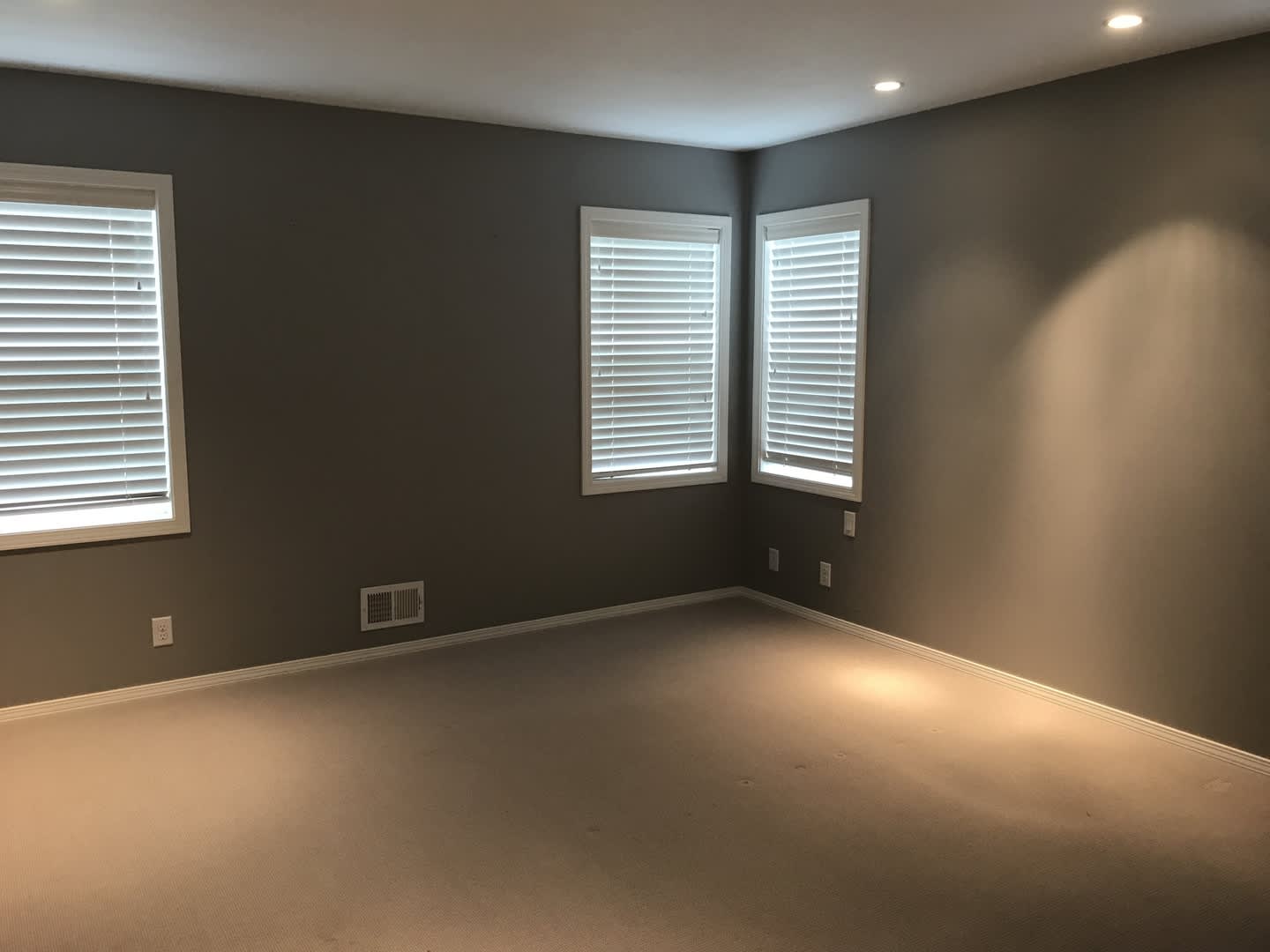 Available Now — A Rare NW Portland Gem with Space to Live, Work & Create – photo 4