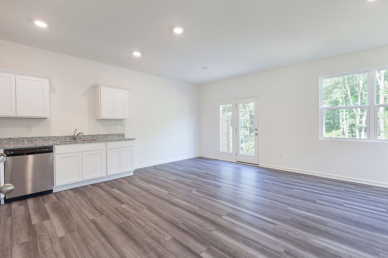 Newly Constructed 3 2 5 Townhome W Private Patio And Garage – photo 4