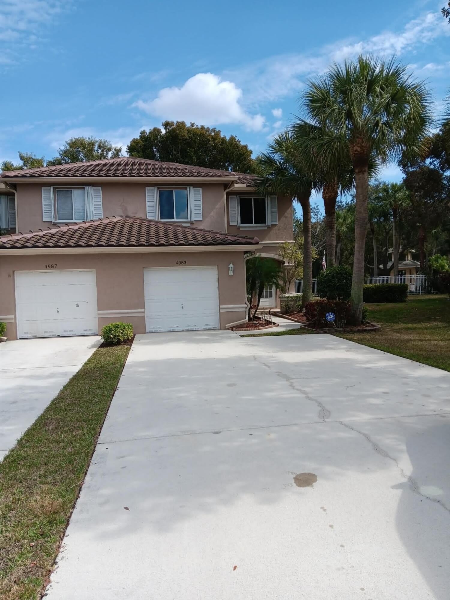 4983 W Pinemore Lane – photo 1