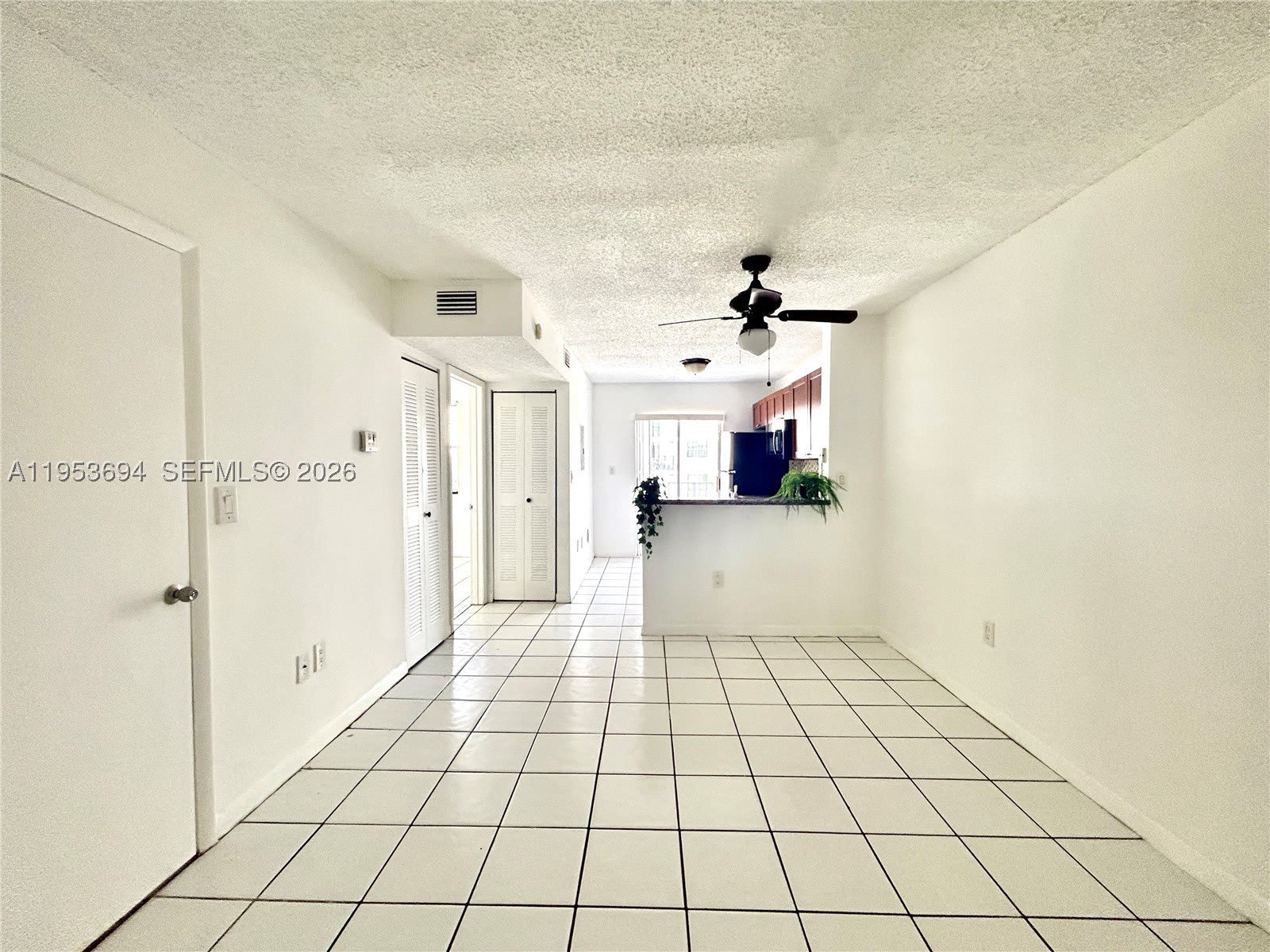 2575 Sw 27Th Ave – photo 2