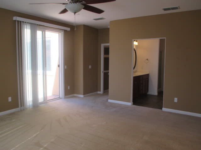 The Lakes 4Br 3B With Loft Granite Counters – photo 5