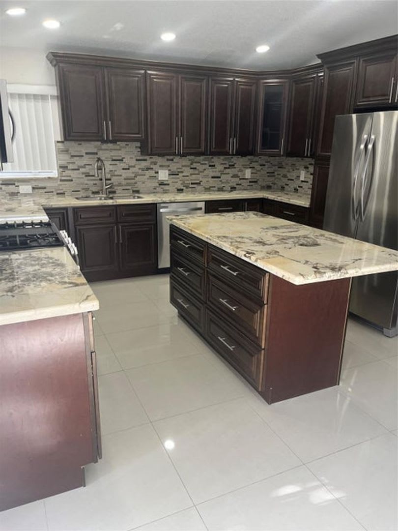 13412 Nw 5Th Place Plantation Fl 33325 6150 – photo 2