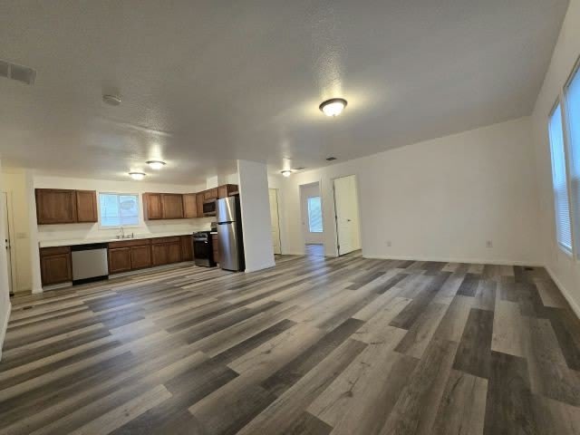6105 E Sahara Ave – photo 4