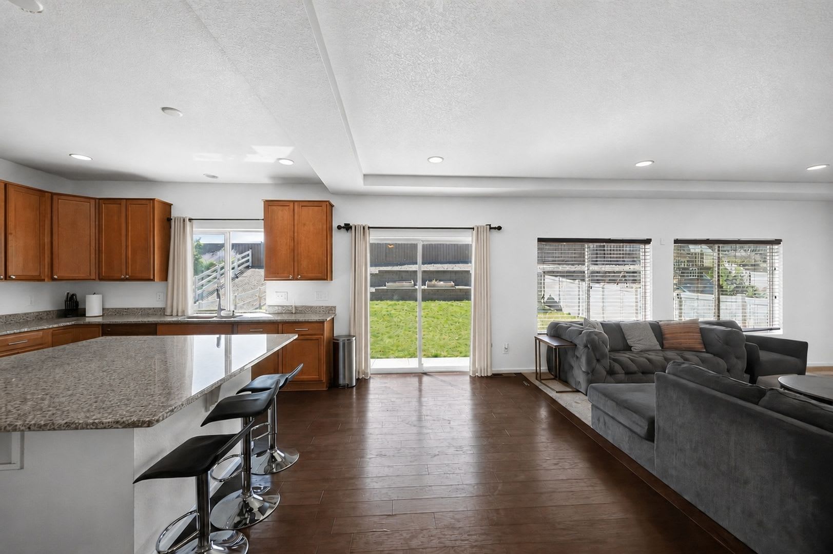 Spacious 4BR Denver Home – photo 1