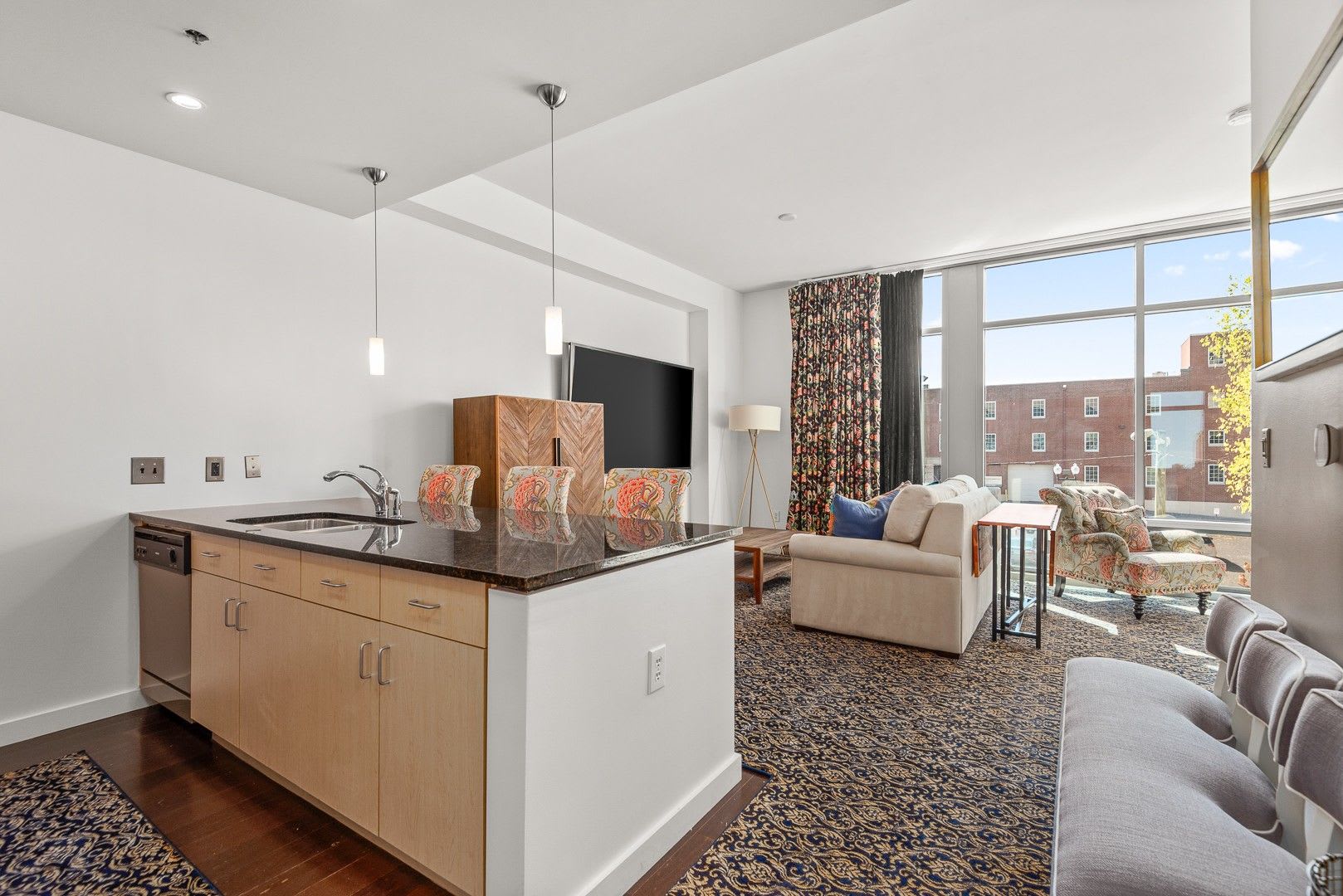 Fully Furnished Studio Condo at The Adelicia – photo 5