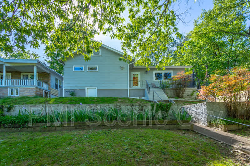 513 Lytle St – photo 2