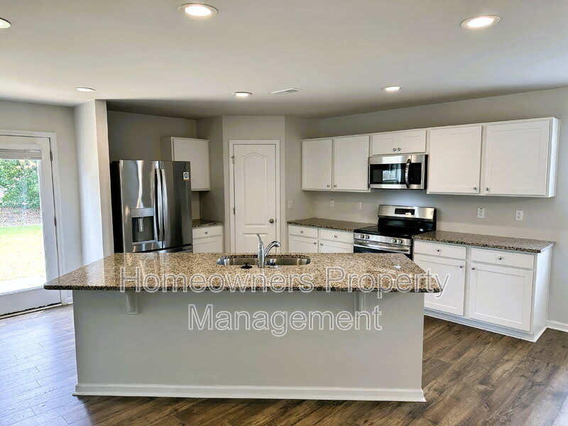 240 Melbourne Drive – photo 5
