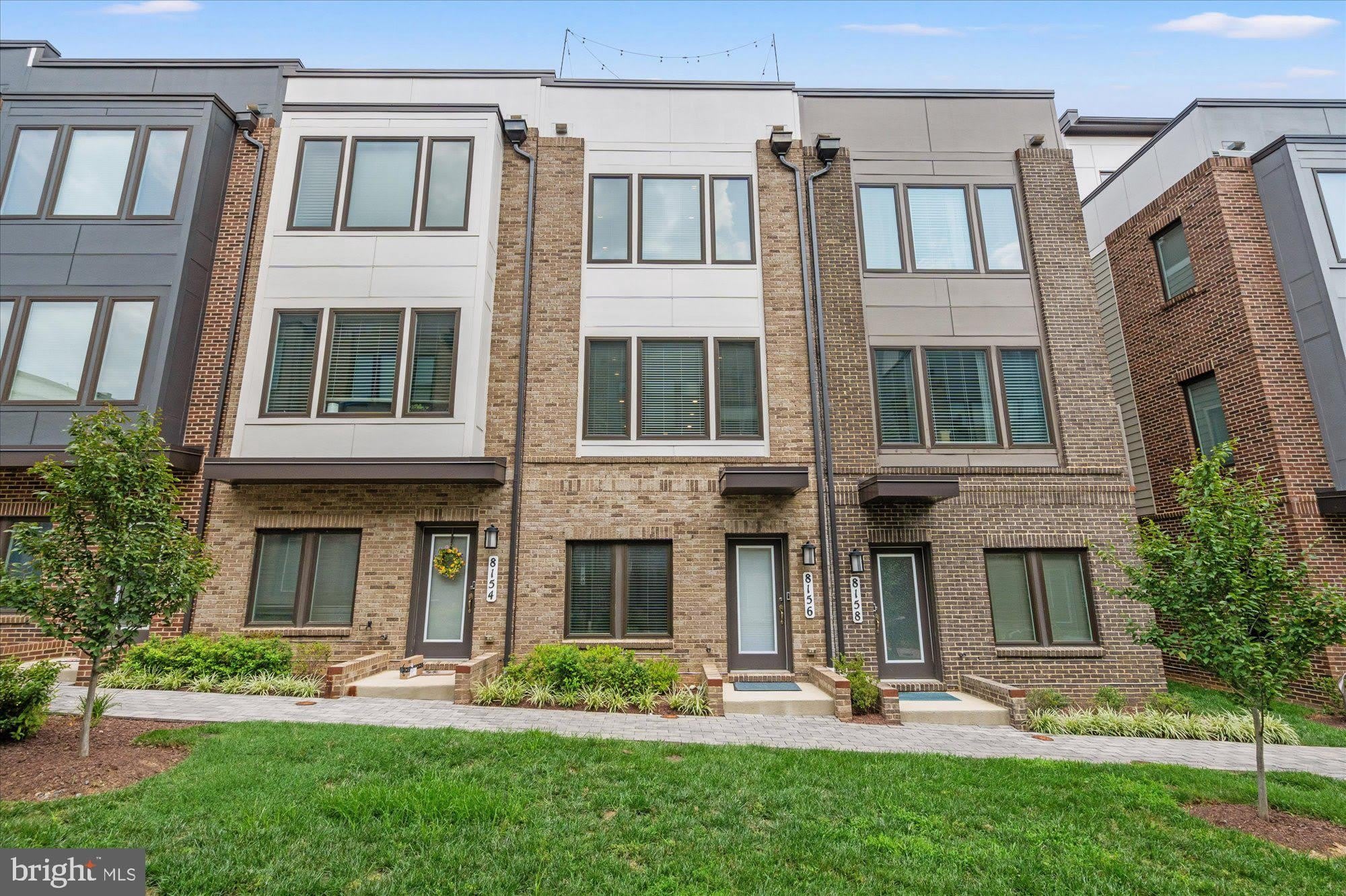 8156 TOMPKINS Street – photo 1
