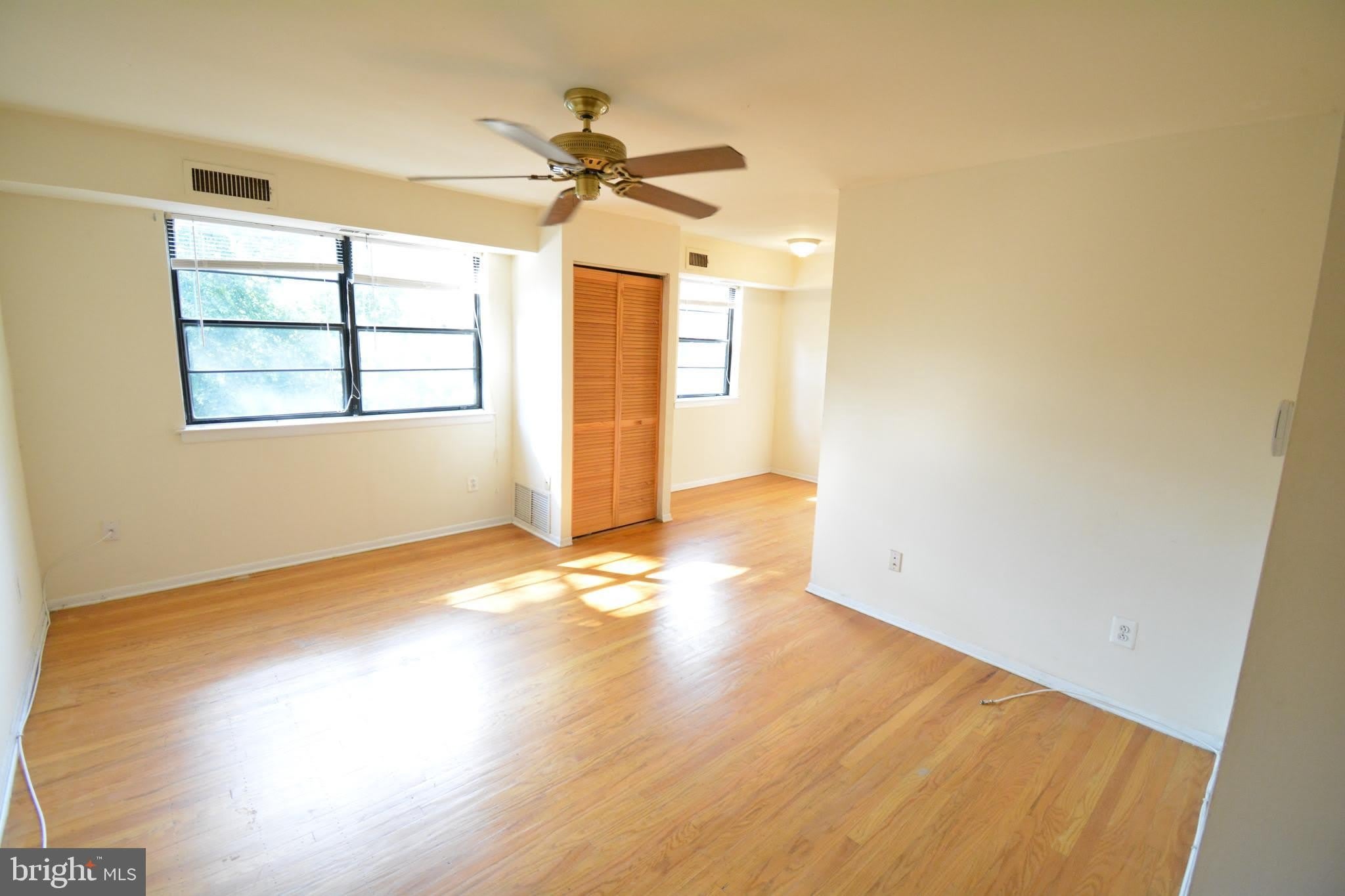 3413 CRESSON Street – photo 2
