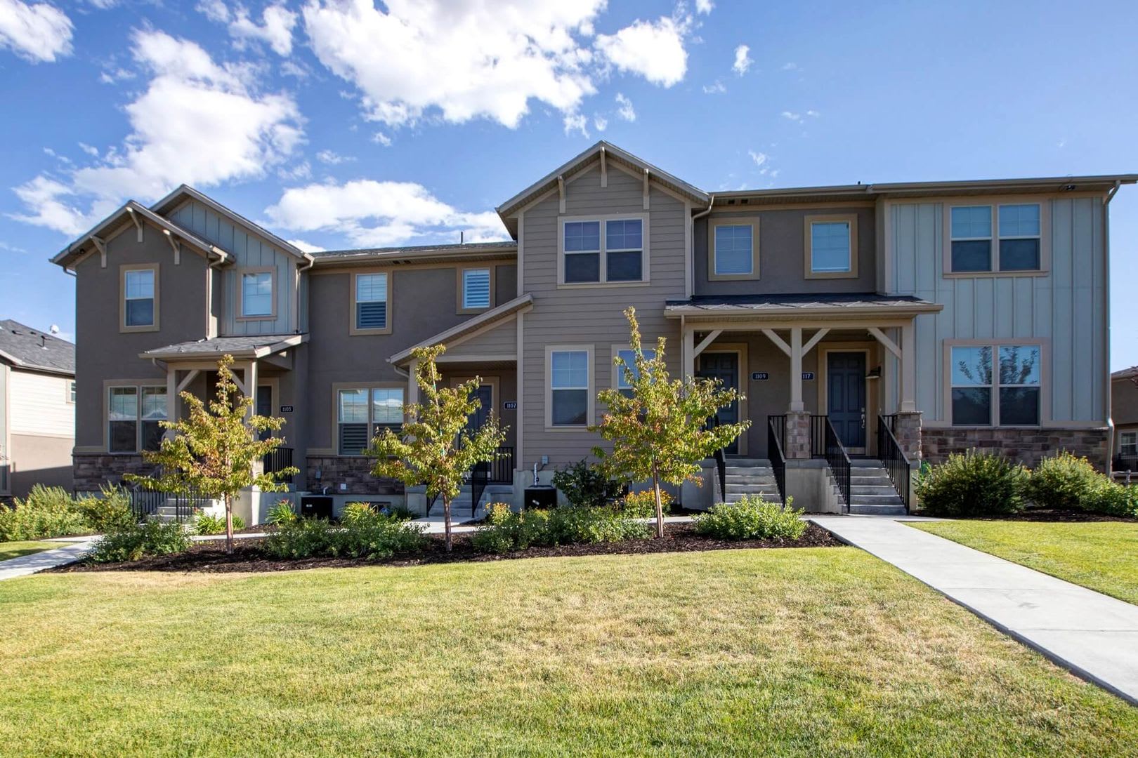 3 Bedroom/ 2.5 Bathroom – photo 2