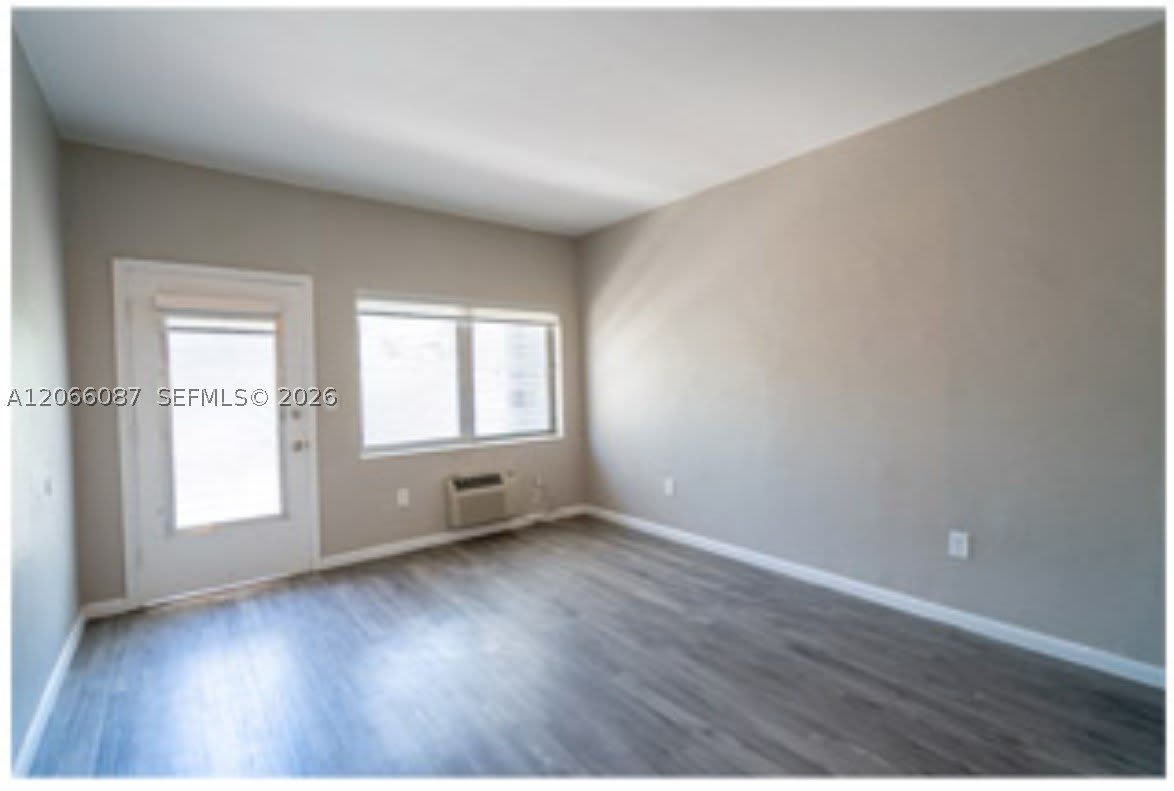 710 Meridian Ave – photo 3