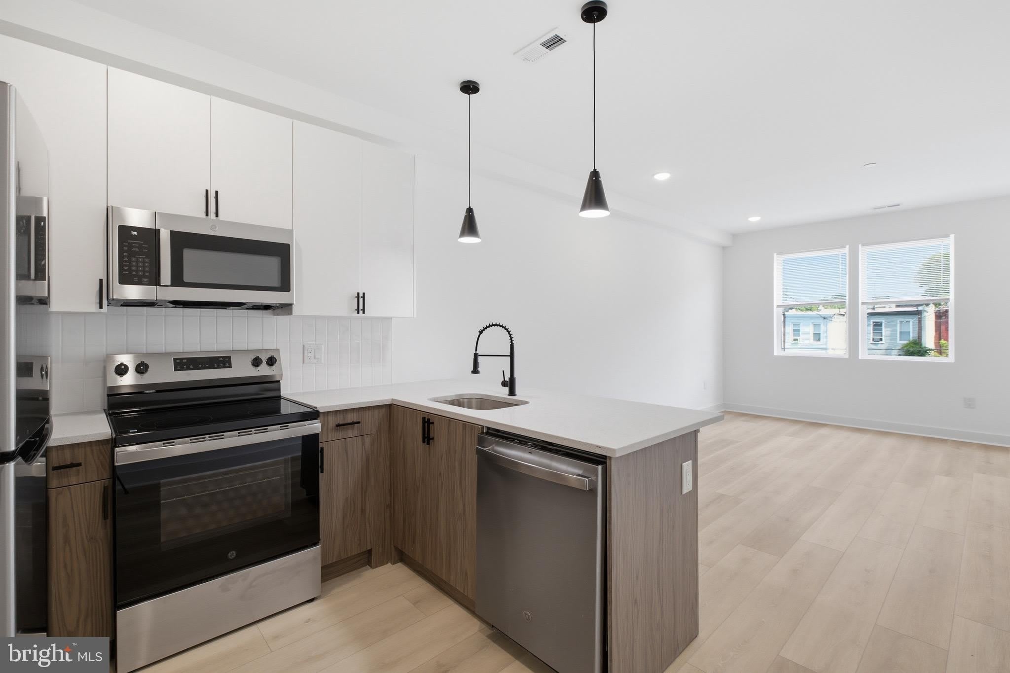 2237 N 16TH Street – photo 2