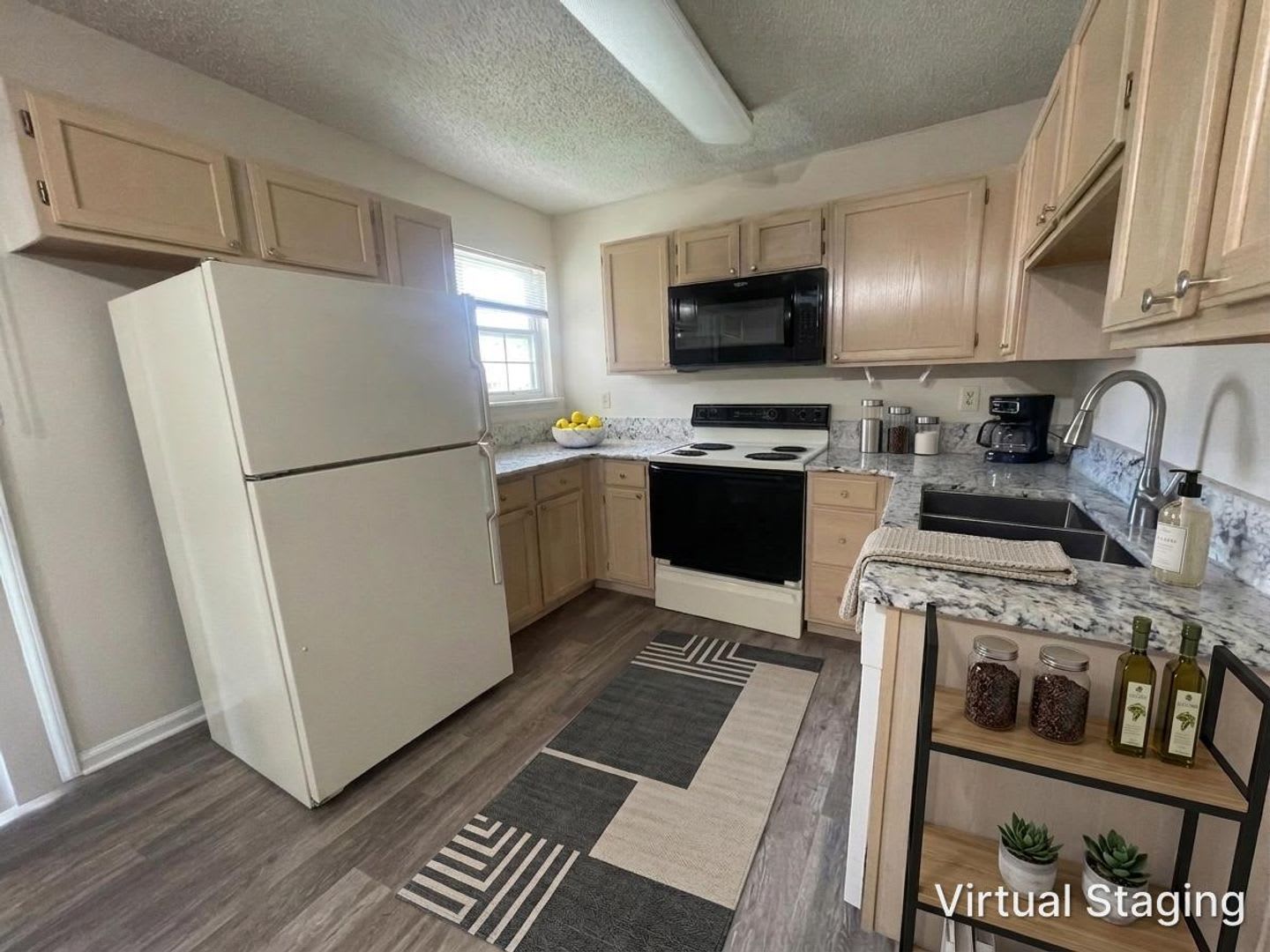 Renovated Nice Garden Level 2 Bedroom 2 Bath Apartment Near Branson Hills – photo 2