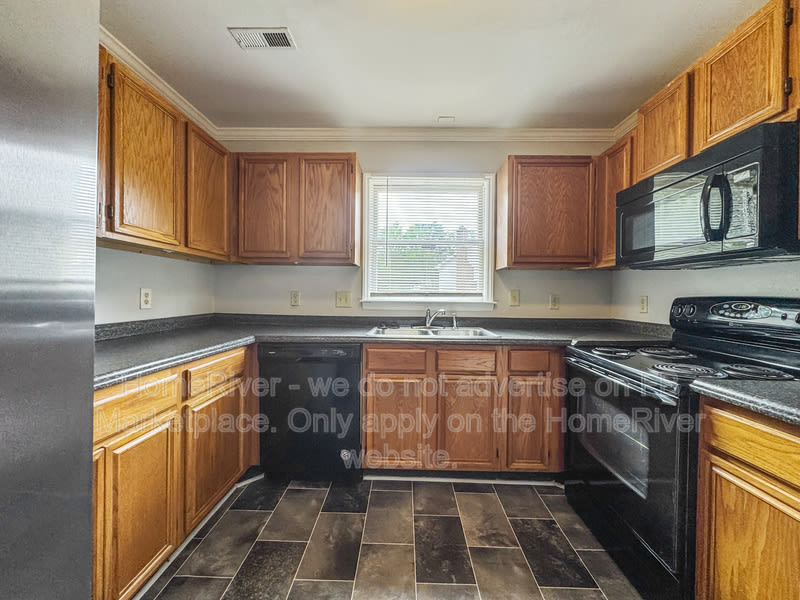 1161 Glendale Dr – photo 2