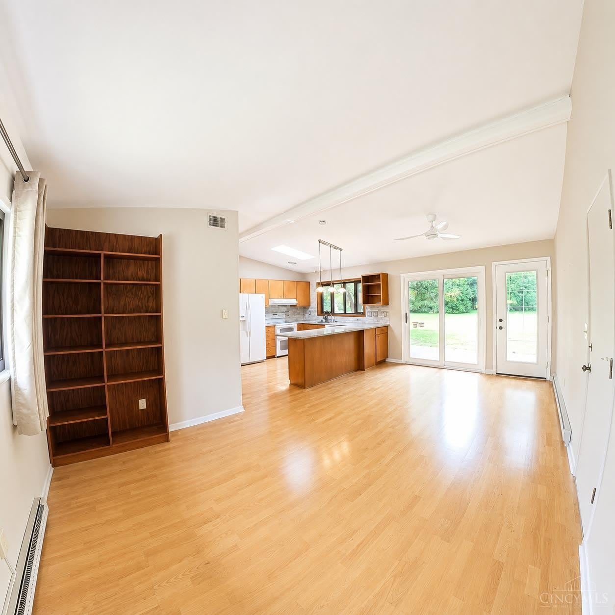 201 Oakhill Drive – photo 4