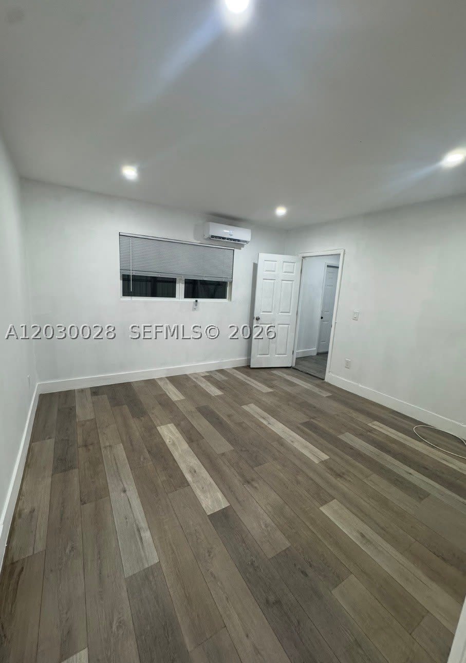 5860 Nw 193Rd St – photo 4