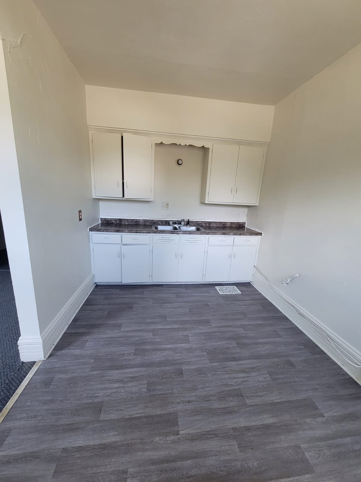 2334 West National Avenue – photo 1