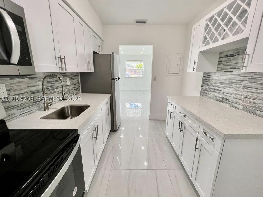 917 NW 103rd St – photo 5