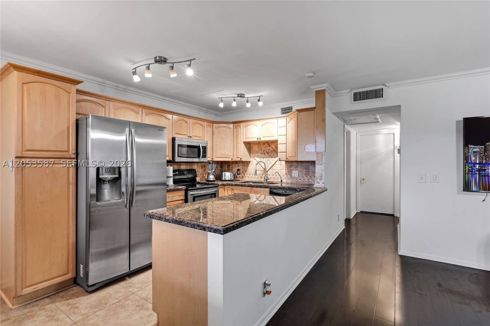 801 SW 133rd Ter – photo 5