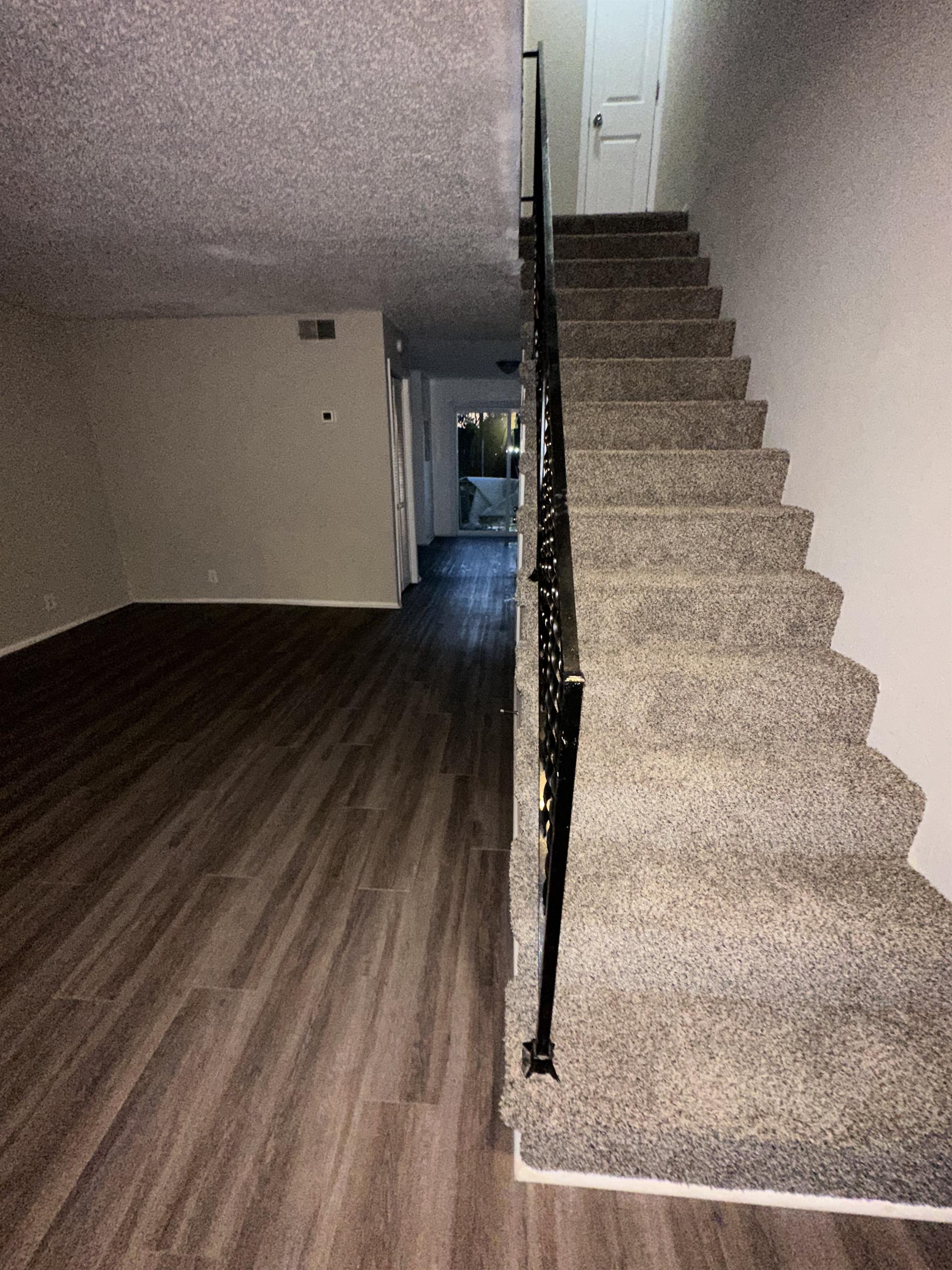 1057 Harold Drive – photo 3