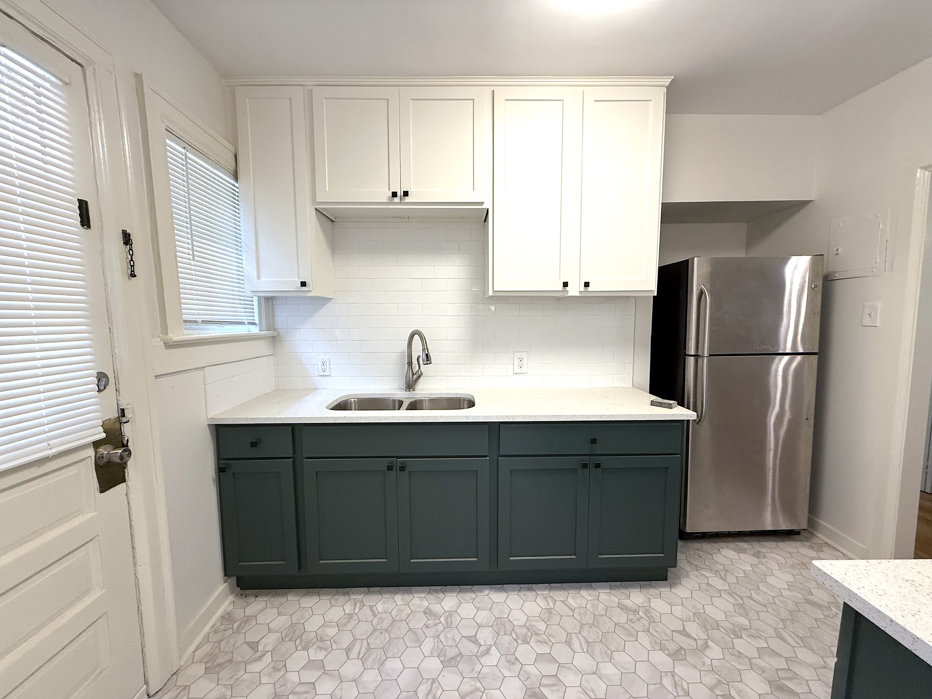 807 East Edgemont Avenue – photo 5