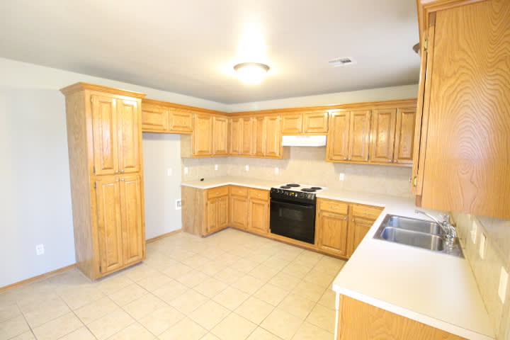 620 Eastview Dr – photo 5