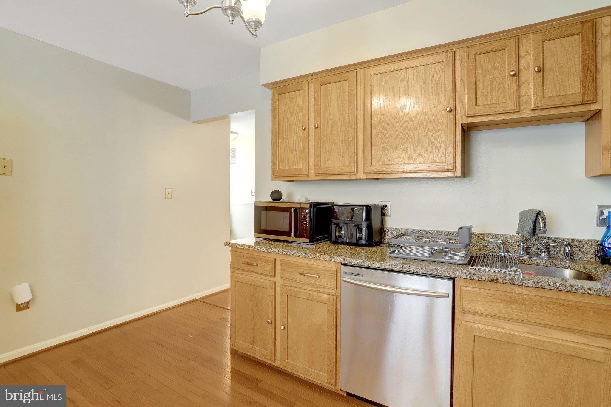 8819 Hardesty Drive – photo 4