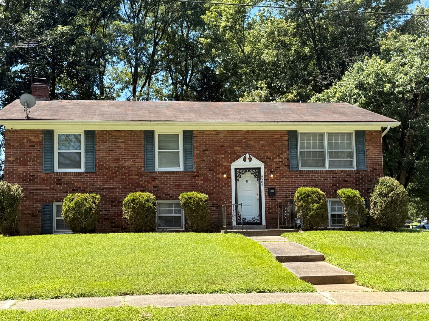 5508 Fruitwood Drive, Pleasure Ridge Park area – photo 1